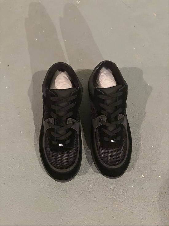 Chanel Men\'s Black Low-Top Sneakers Mens Size 11 (TRUE TO SIZE) main image 2